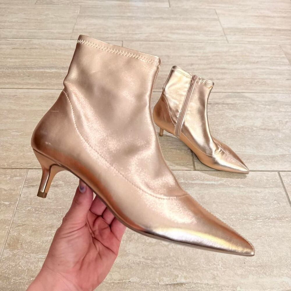 Free people Rose Gold metallic ankle boots pointed toe kitten heel Sz US 7.5